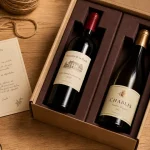 Coffret vin avec bouteille, tire-bouchon et conseils de service