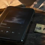 3fois : clip officiel et single 3 minutes sur smartphone