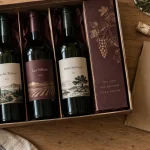 Coffret cadeau abonnement vin : boîtes, bouteilles, carnet de dégustation